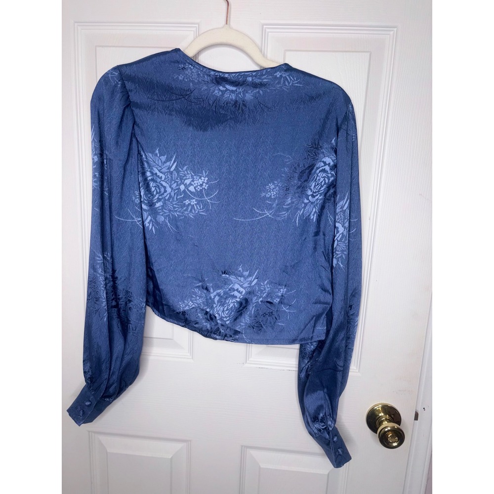 Lulus Wrap Top Blue Floral Jacquard Satin Tie Front Blouse Small NWT - Picture 3 of 4